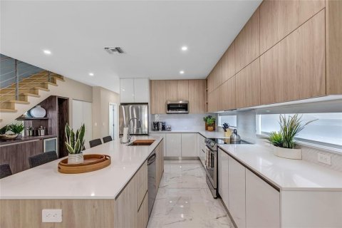 Touwnhouse à vendre à Fort Lauderdale, Floride: 3 chambres, 195.84 m2 № 2083287 - photo 9