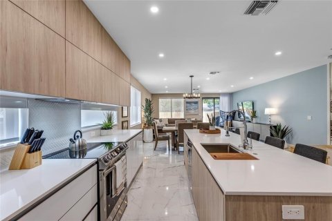 Touwnhouse à vendre à Fort Lauderdale, Floride: 3 chambres, 195.84 m2 № 2083287 - photo 11
