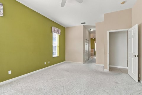 House in Port St. Lucie, Florida 4 bedrooms, 223.52 sq.m. № 2432523 - photo 17