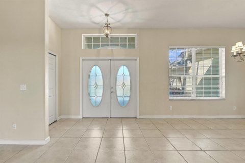 House in Port St. Lucie, Florida 4 bedrooms, 223.52 sq.m. № 2432523 - photo 6