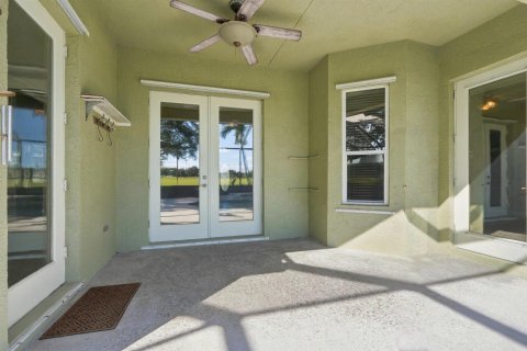 House in Port St. Lucie, Florida 4 bedrooms, 223.52 sq.m. № 2432523 - photo 30