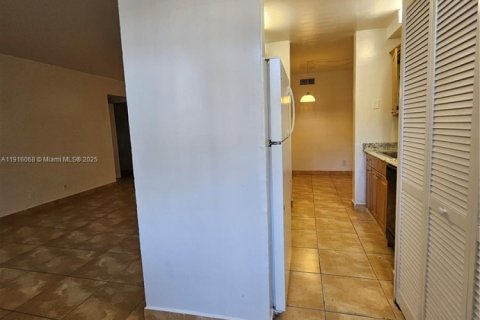 Copropriété à louer à Coral Springs, Floride: 3 chambres, 100.06 m2 № 1970798 - photo 7