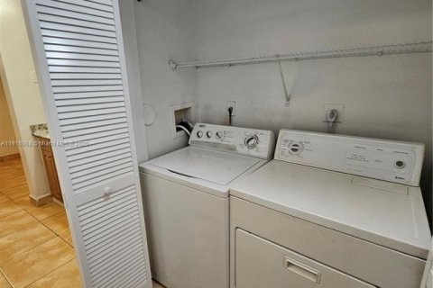 Copropriété à louer à Coral Springs, Floride: 3 chambres, 100.06 m2 № 1970798 - photo 5