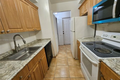 Copropriété à louer à Coral Springs, Floride: 3 chambres, 100.06 m2 № 1970798 - photo 6