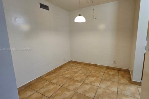 Copropriété à louer à Coral Springs, Floride: 3 chambres, 100.06 m2 № 1970798 - photo 15