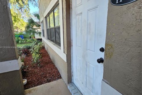 Copropriété à louer à Coral Springs, Floride: 3 chambres, 100.06 m2 № 1970798 - photo 3