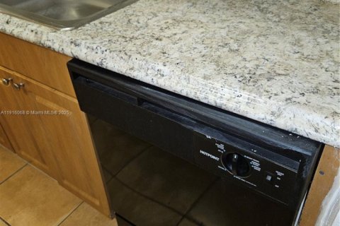 Copropriété à louer à Coral Springs, Floride: 3 chambres, 100.06 m2 № 1970798 - photo 10