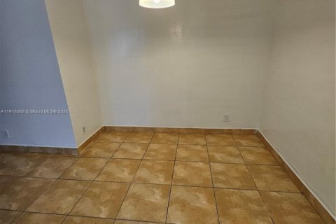 Copropriété à louer à Coral Springs, Floride: 3 chambres, 100.06 m2 № 1970798 - photo 14