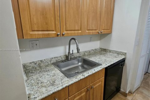 Copropriété à louer à Coral Springs, Floride: 3 chambres, 100.06 m2 № 1970798 - photo 12