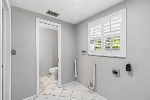 Villa ou maison à vendre à New Port Richey, Floride: 4 chambres, 259.1 m2 № 2147624 - photo 19
