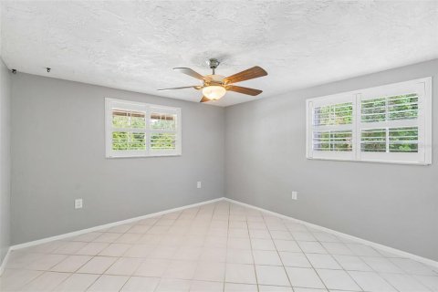 Villa ou maison à vendre à New Port Richey, Floride: 4 chambres, 259.1 m2 № 2147624 - photo 15