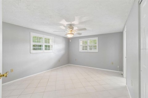 Villa ou maison à vendre à New Port Richey, Floride: 4 chambres, 259.1 m2 № 2147624 - photo 18