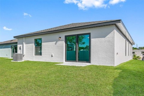 House in Lakeland, Florida 3 bedrooms, 117.8 sq.m. № 2238560 - photo 2