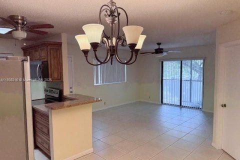 Condominio en venta en Deerfield Beach, Florida, 2 dormitorios, 82.4 m2 № 1967885 - foto 5