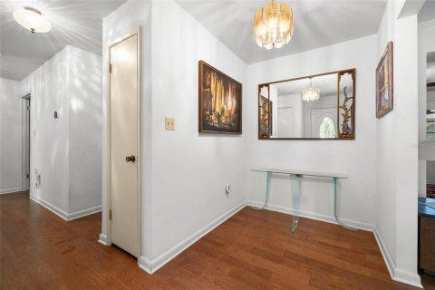 Casa en venta en Gainesville, Florida, 5 dormitorios, 264.96 m2 № 1785602 - foto 9