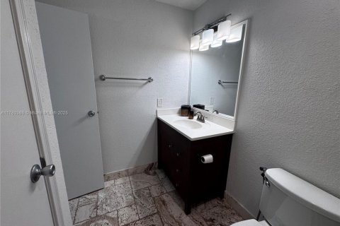 Copropriété à vendre à Coral Springs, Floride: 2 chambres, 92.9 m2 № 1697881 - photo 28