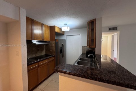 Copropriété à vendre à Coral Springs, Floride: 2 chambres, 92.9 m2 № 1697881 - photo 12