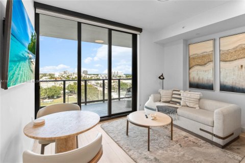 Condominio en Miami Beach, Florida, 1 dormitorio  № 2017610