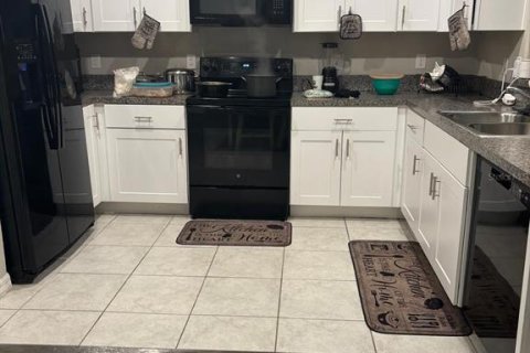 Townhouse in Riverview, Florida 3 bedrooms, 155.15 sq.m. № 2231179 - photo 2