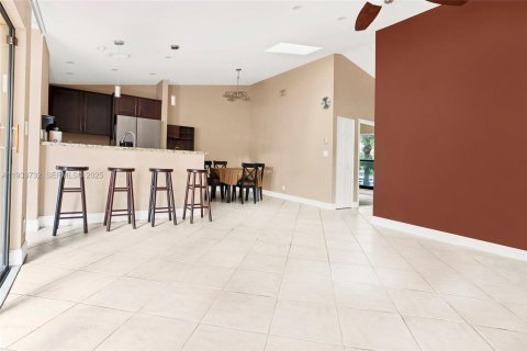 Condo in Oakland Park, Florida, 3 bedrooms  № 1992196 - photo 24