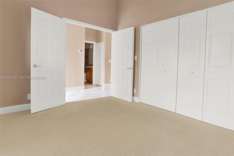 Condo in Oakland Park, Florida, 3 bedrooms  № 1992196 - photo 19