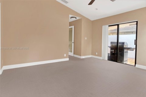 Condo in Oakland Park, Florida, 3 bedrooms  № 1992196 - photo 13