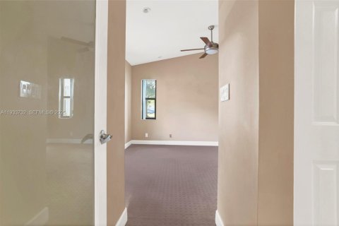 Condo in Oakland Park, Florida, 3 bedrooms  № 1992196 - photo 10