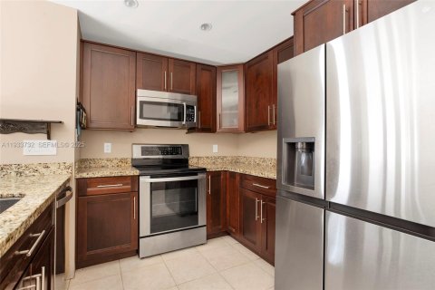 Condo in Oakland Park, Florida, 3 bedrooms  № 1992196 - photo 8