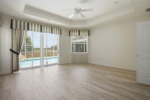 House in Spring Hill, Florida 3 bedrooms, 382.2 sq.m. № 2141018 - photo 16