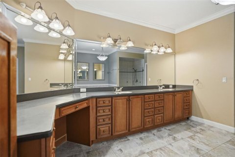 House in Spring Hill, Florida 3 bedrooms, 382.2 sq.m. № 2141018 - photo 14
