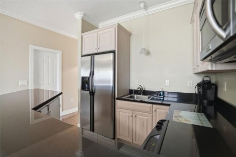 House in Spring Hill, Florida 3 bedrooms, 382.2 sq.m. № 2141018 - photo 29