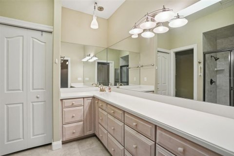 House in Spring Hill, Florida 3 bedrooms, 382.2 sq.m. № 2141018 - photo 19