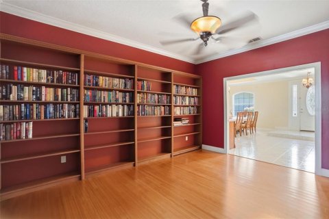 House in Spring Hill, Florida 3 bedrooms, 382.2 sq.m. № 2141018 - photo 13