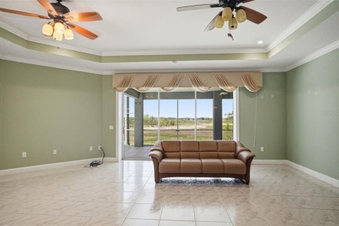 House in Spring Hill, Florida 3 bedrooms, 382.2 sq.m. № 2141018 - photo 27