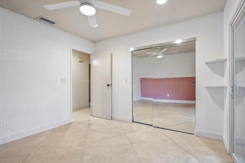 Duplex in New Smyrna Beach, Florida 2 bedrooms, 126.81 sq.m. № 1781136 - photo 24
