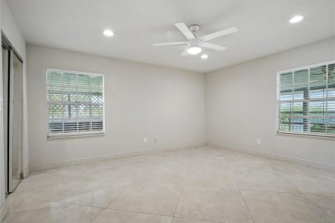 Duplex in New Smyrna Beach, Florida 2 bedrooms, 126.81 sq.m. № 1781136 - photo 21