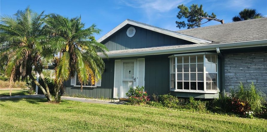 Duplex in New Smyrna Beach, Florida 2 bedrooms, 126.81 sq.m. № 1781136