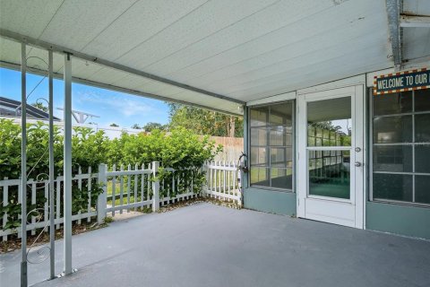 Duplex in New Smyrna Beach, Florida 2 bedrooms, 126.81 sq.m. № 1781136 - photo 30