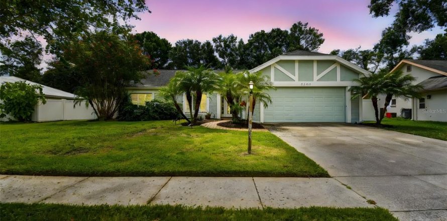 Casa en Tampa, Florida 3 dormitorios, 159.33 m2 № 1893840