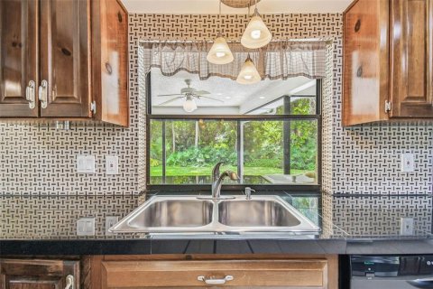 Casa en venta en Tampa, Florida, 3 dormitorios, 159.33 m2 № 1893840 - foto 22