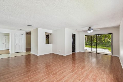 Casa en venta en Tampa, Florida, 3 dormitorios, 159.33 m2 № 1893840 - foto 9