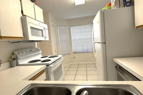 Townhouse in Orlando, Florida 2 bedrooms, 101.45 sq.m. № 1885834 - photo 11