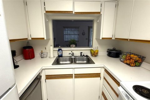 Townhouse in Orlando, Florida 2 bedrooms, 101.45 sq.m. № 1885834 - photo 10
