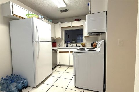 Townhouse in Orlando, Florida 2 bedrooms, 101.45 sq.m. № 1885834 - photo 9