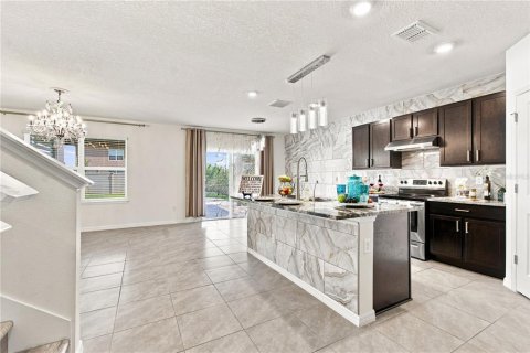 Casa en venta en Wesley Chapel, Florida, 5 dormitorios, 242.01 m2 № 2312844 - foto 16