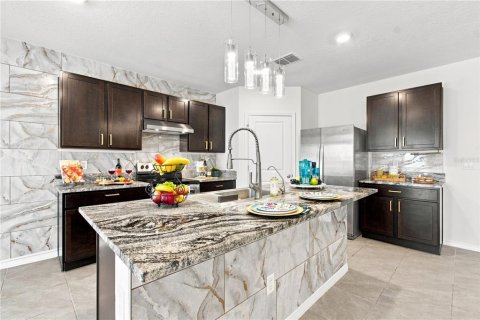 Casa en venta en Wesley Chapel, Florida, 5 dormitorios, 242.01 m2 № 2312844 - foto 21