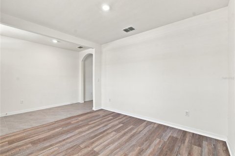 Casa en venta en Wesley Chapel, Florida, 5 dormitorios, 242.01 m2 № 2312844 - foto 13