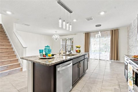 Casa en venta en Wesley Chapel, Florida, 5 dormitorios, 242.01 m2 № 2312844 - foto 27