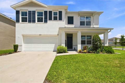 Casa en venta en Wesley Chapel, Florida, 5 dormitorios, 242.01 m2 № 2312844 - foto 2