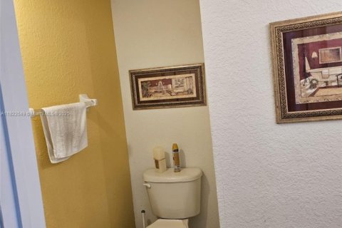 Touwnhouse à vendre à Doral, Floride: 4 chambres, 175.96 m2 № 1785895 - photo 12